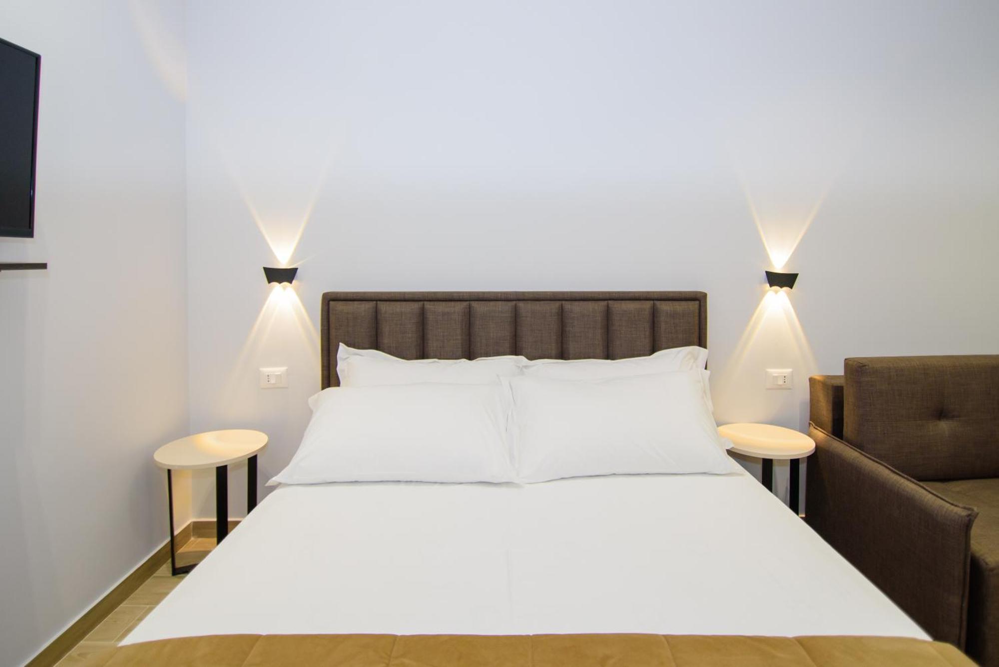 Palm Side Hotel Vlorë Habitación foto